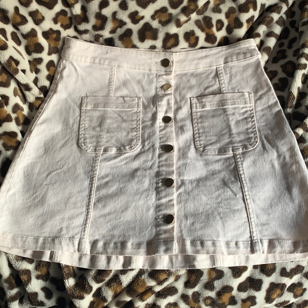 light pink/white mini skirt